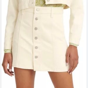 LEVI’S Women’s A-Line Button Front Mini Skirt